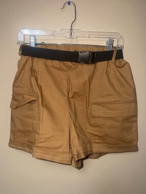 Weissman Tan Cargo Shorts with Black Web Belt